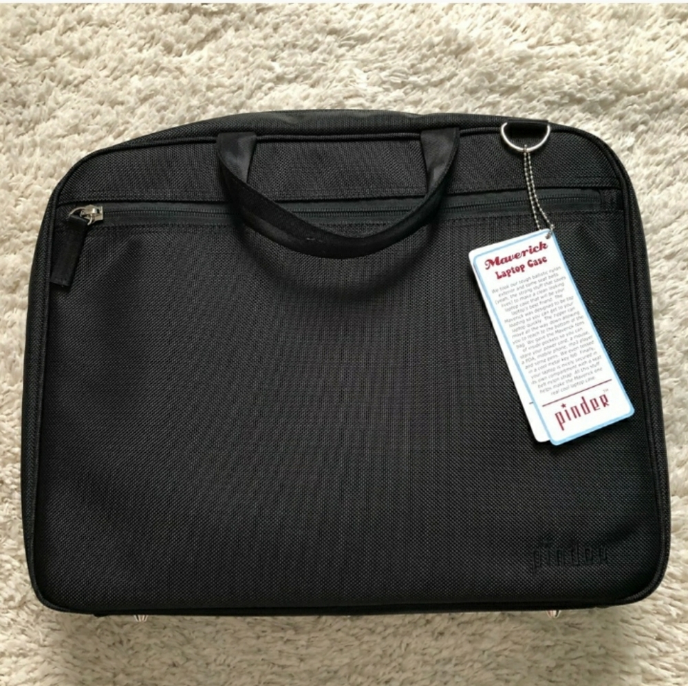 PINDER Maverick Laptop Case
NWOT! laptop handbag